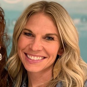 Meet your Posher, Hayley